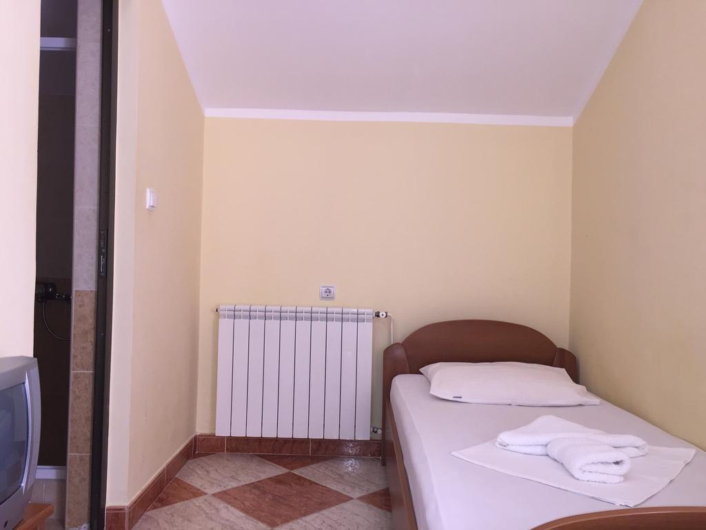 Apartments Adok Budva Bagian luar foto